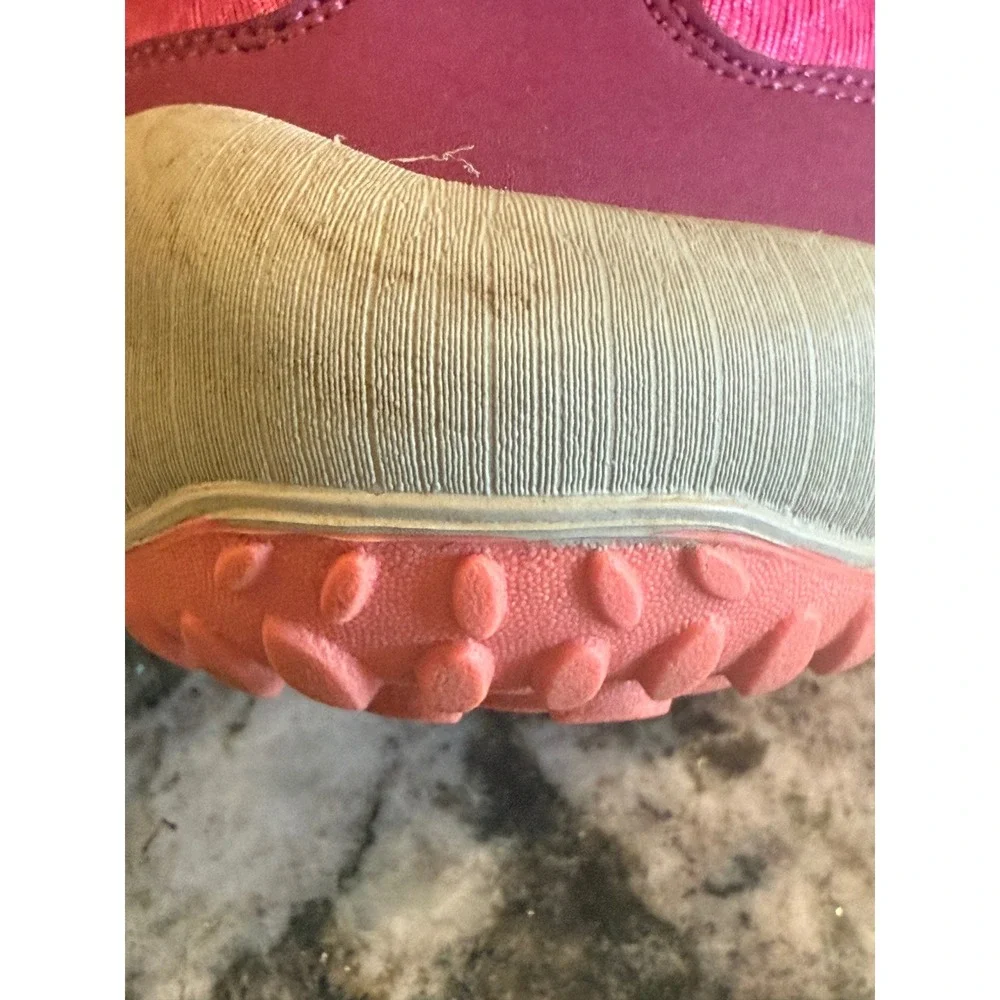 Merrell Chameleon 7 Access Mid Waterproof Hiking Boots Berry Pink Kids 4.5M - Picture 3 of 9
